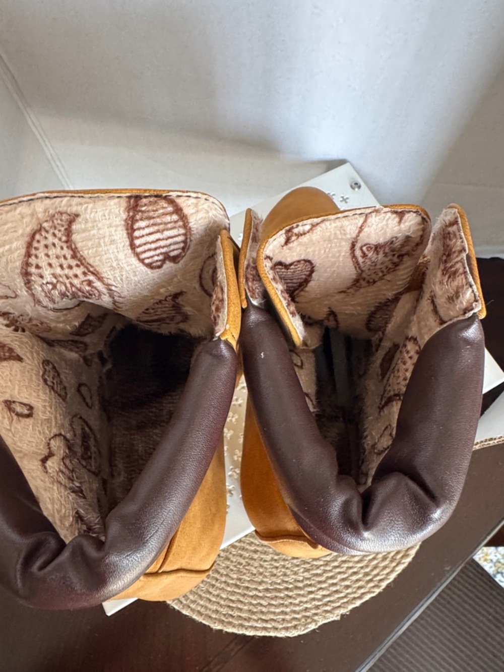 Women's Tan Lace-Up Block High 3” Heel Ankle Faux Suede Boots Size 9 - Picture 5 of 6